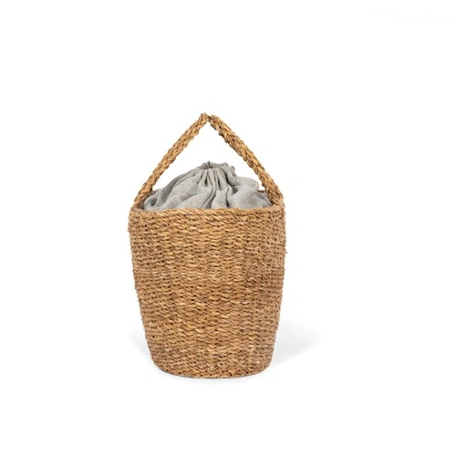 Cesta trenzada a mano