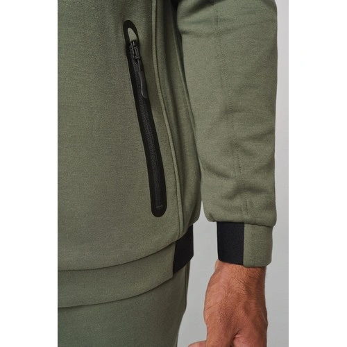Chaqueta cuello alto hombre