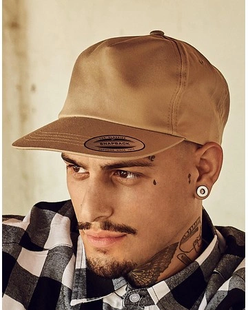 Gorra flexfit 5 paneles cierre a presión