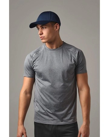 Gorra poliéster 6 paneles suave y ventilada