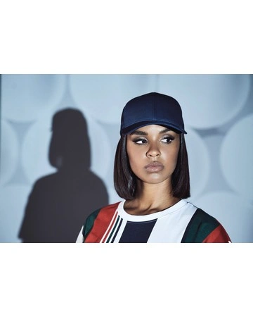 Gorra flexfit snapback clásica visera curvada 220gsm