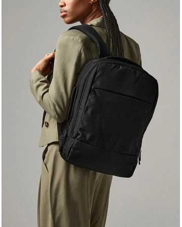 Bolsa mochila convertible q tech charge usb